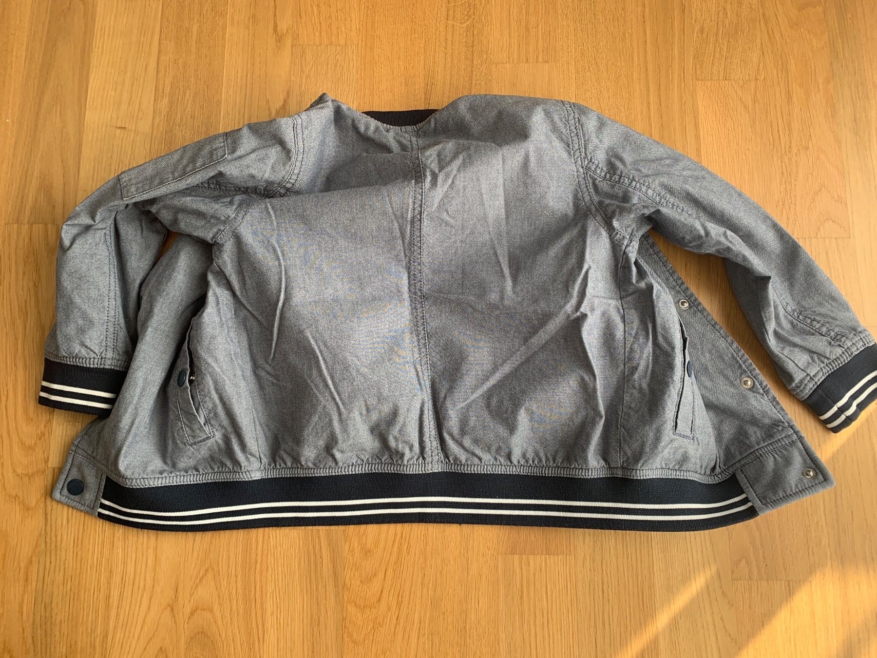 H&M Giacche & Cappotti: Jacke Gr. 122 – Usato da Zürich venduto da Lucinka21 2