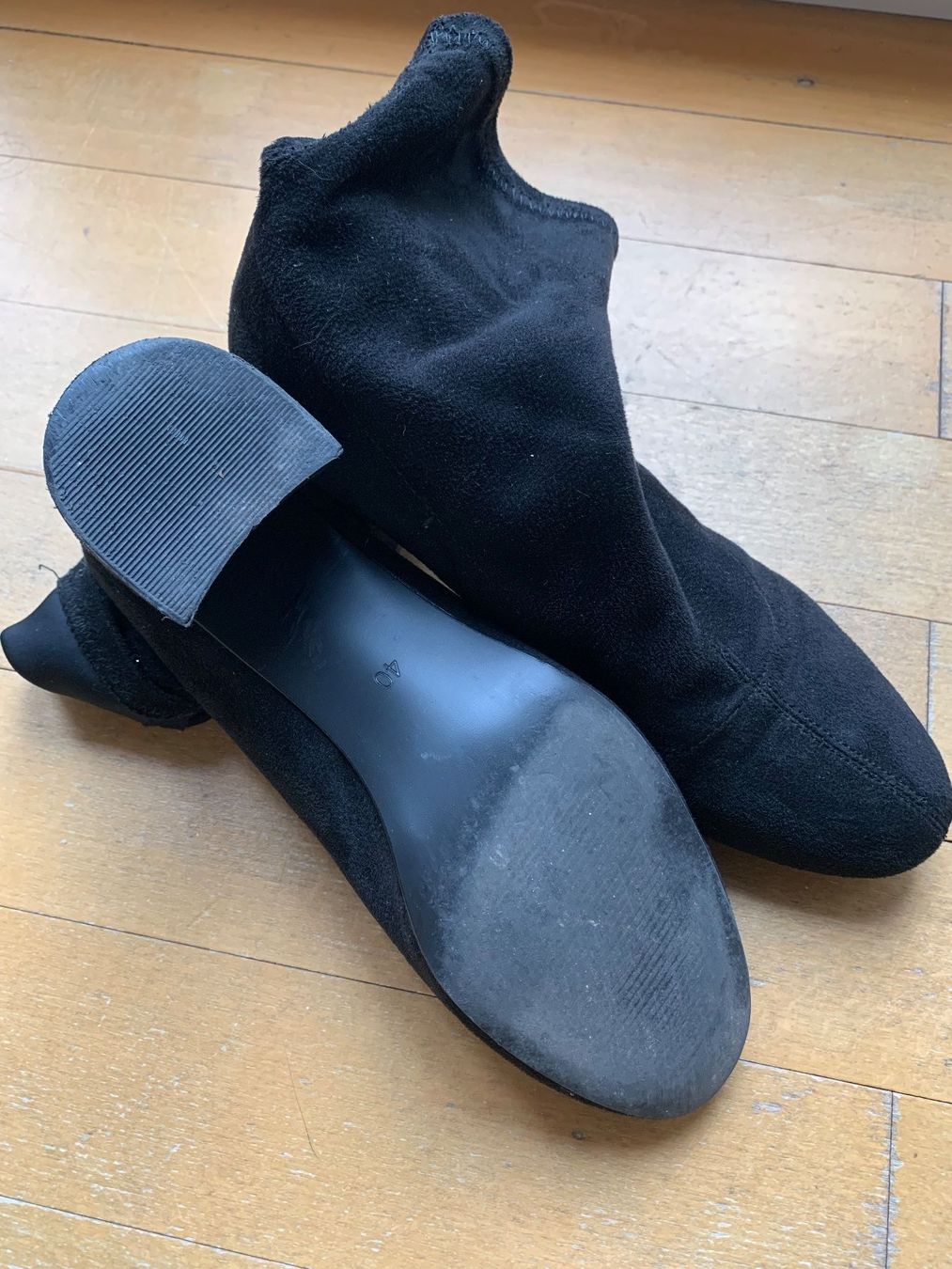 Scarpe da donna: Schwarze Stiefeletten / Absatzstiefel – Usato da Winterthur venduto da Drachenrose 7