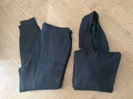 Zara Zweiteiler-Set. Sweatshirt & Shorts. Grösse M