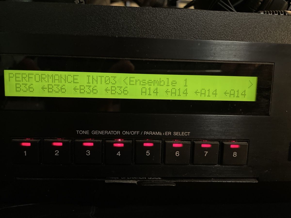 Yamaha Instruments de musique: Yamaha Tx802 - FM Legende – D'occasion à Tüscherz-Alfermée par schneider_rl4 1