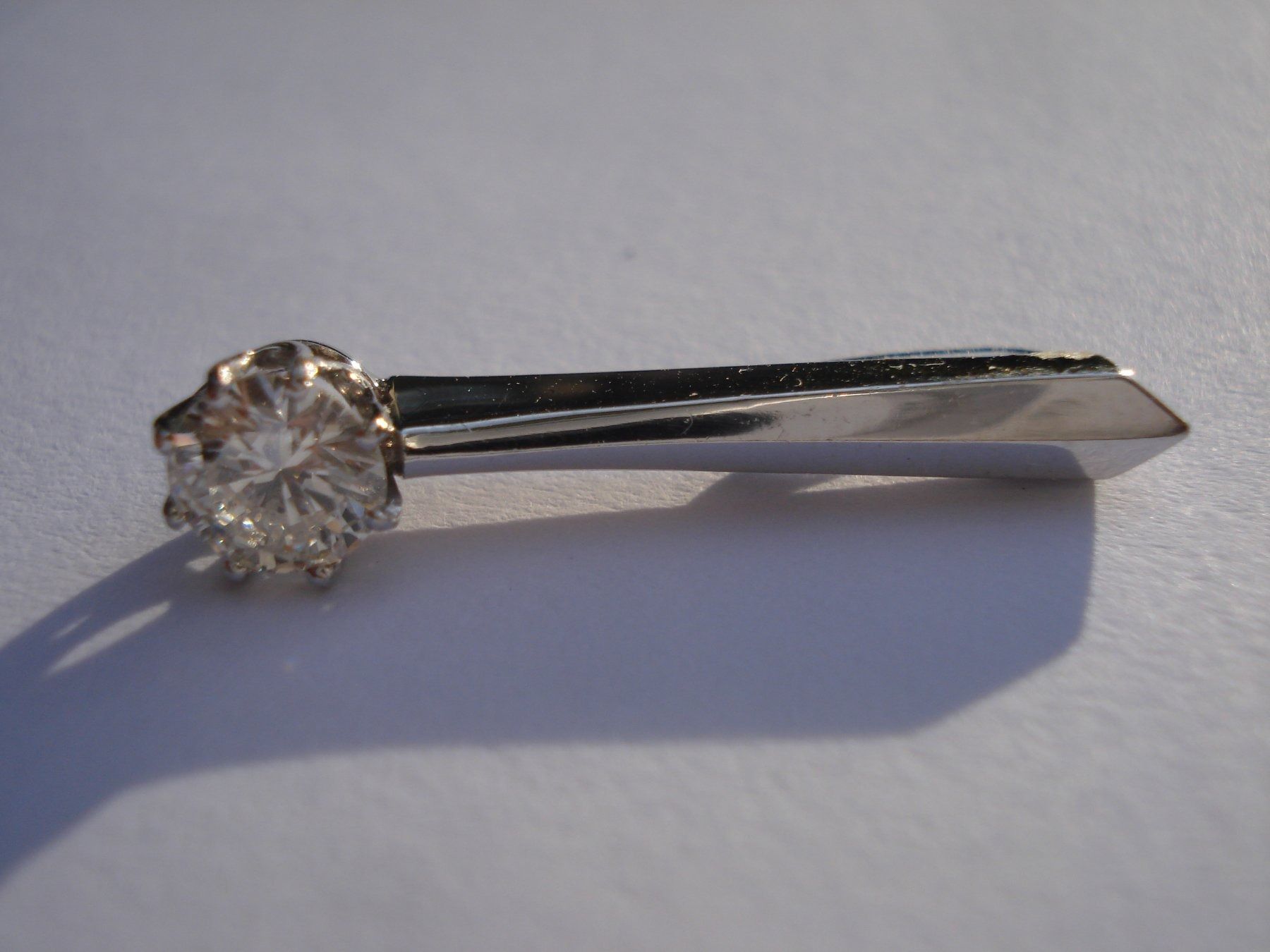 Ciondoli: Brillant 0,50 Carat Wg. – Usato da Basel venduto da art.basel 2