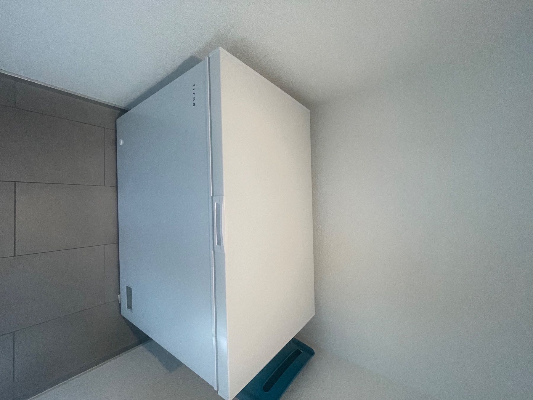 Congelatori: Gefrierer 198 L weiss – Nuovo e nell'imballaggio originale da Wallisellen venduto da Claudi086