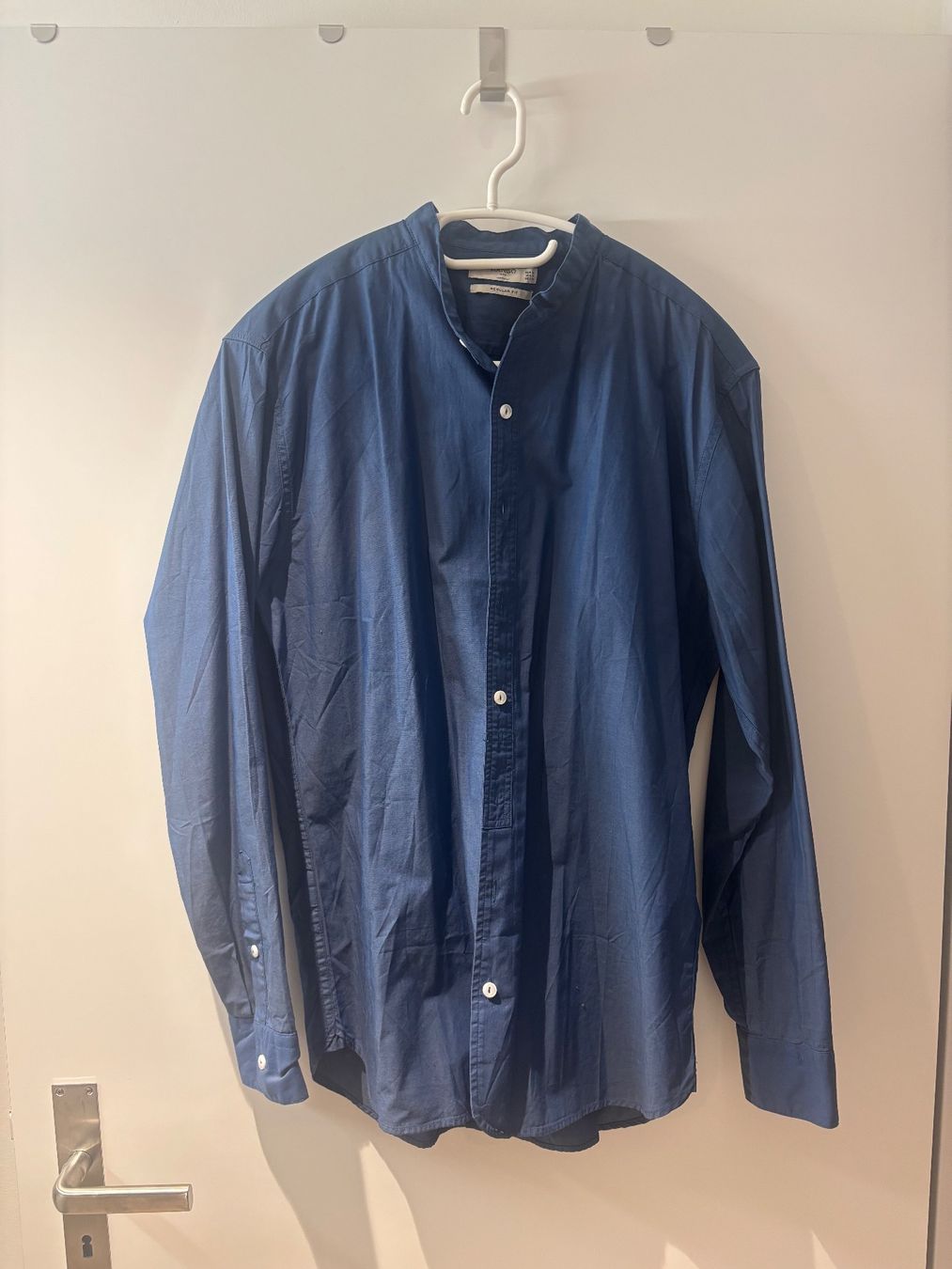 Mango Chemises: Mango Hemd, blau/marine Gr. M, ab CHF 1.00 – D'occasion à Basel par MaOb4052