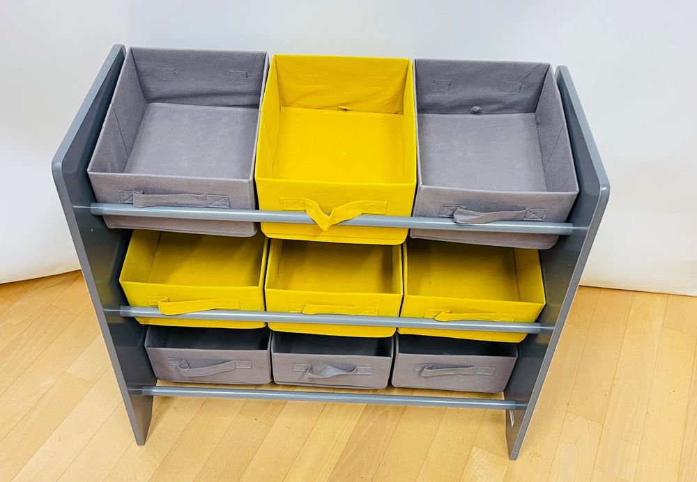 Praktisches Kinderzimmer Regal mit 9 Stoffboxen, Top! (Gebraucht) in Olten für CHF 12 – nur Abholung auf Ricardo kaufen
