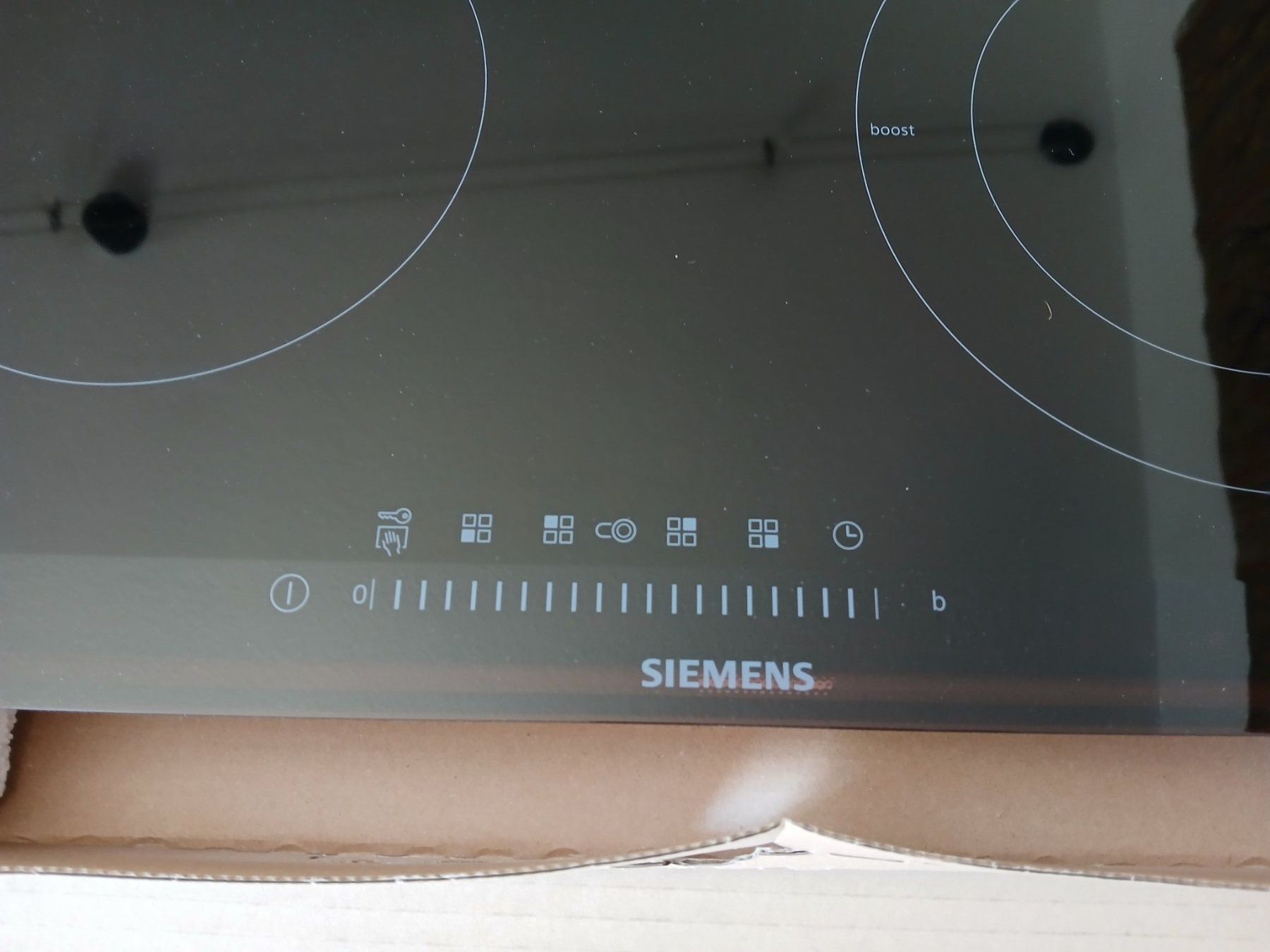 Siemens Cucine: Neuwertiges Siemens Kochfeld, autark – Nuovo (secondo la descrizione) da Dielsdorf venduto da Arte24