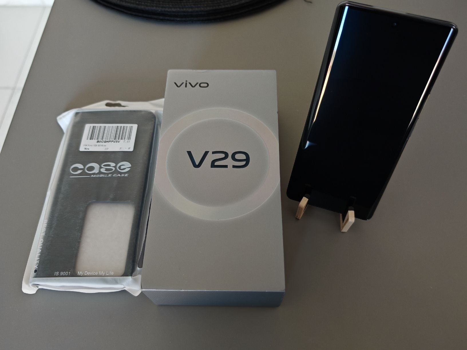Vivo Telefoni cellulari / Smartphones: Vivo V29 – Nuovo (secondo la descrizione) da Derendingen venduto da janamari 1