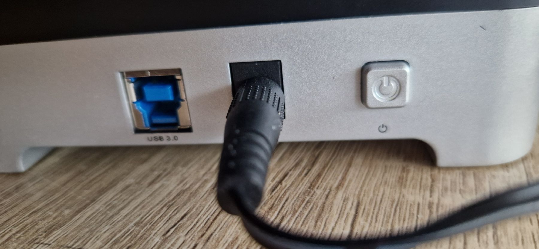 Docking station: BASETech USB 3.0 Festplatten-Dockingstation SATA HDD/SSD – Usato da Ruswil venduto da papagio 4