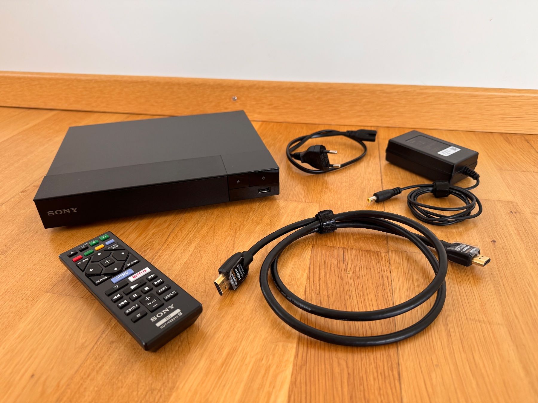 Sony Sistemi audio & multimediali: Sony BDP-S1700 - Ultrakompakter Blu-Ray Player – Usato da Zürich venduto da Retro_Legends