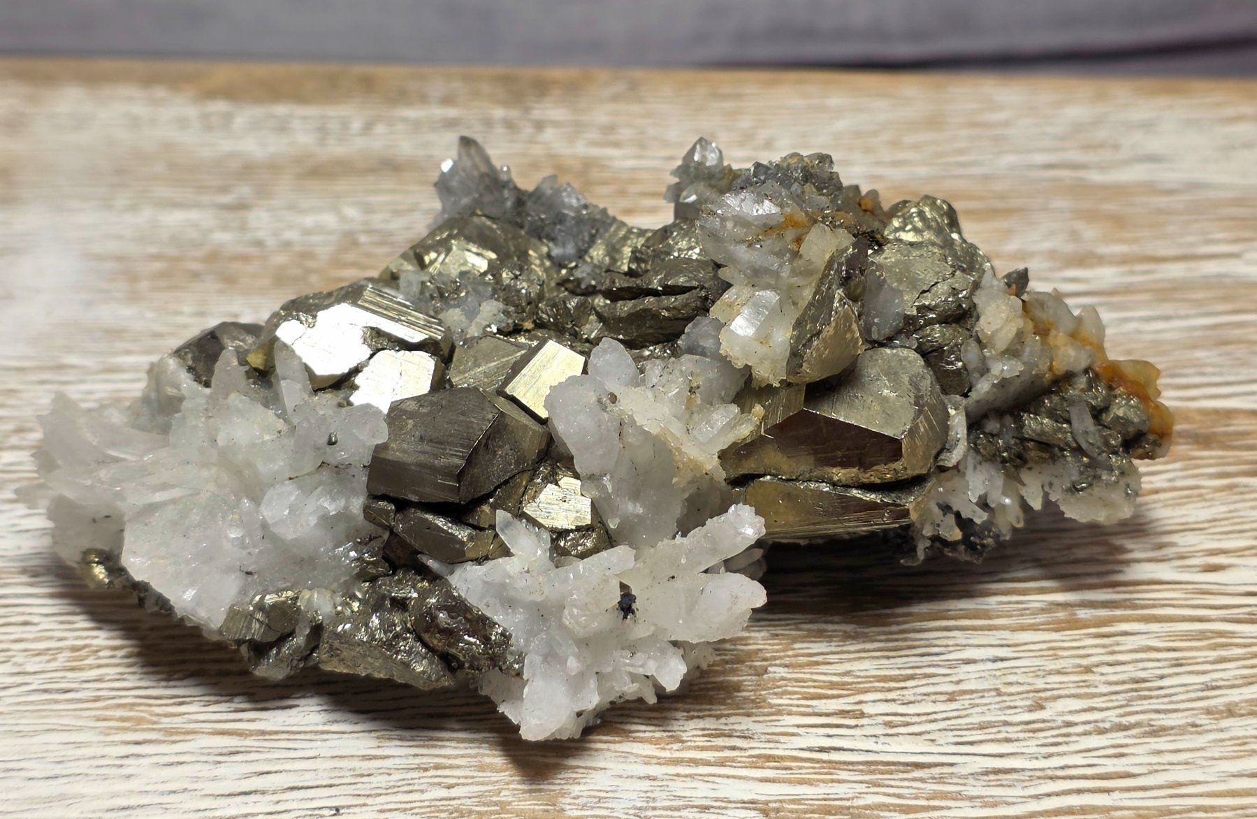 Minerali & Pietre curative: Quarz auf Pyrit Stufe 263g – Nuovo e nell'imballaggio originale da Matzingen venduto da Shay_Crystalz