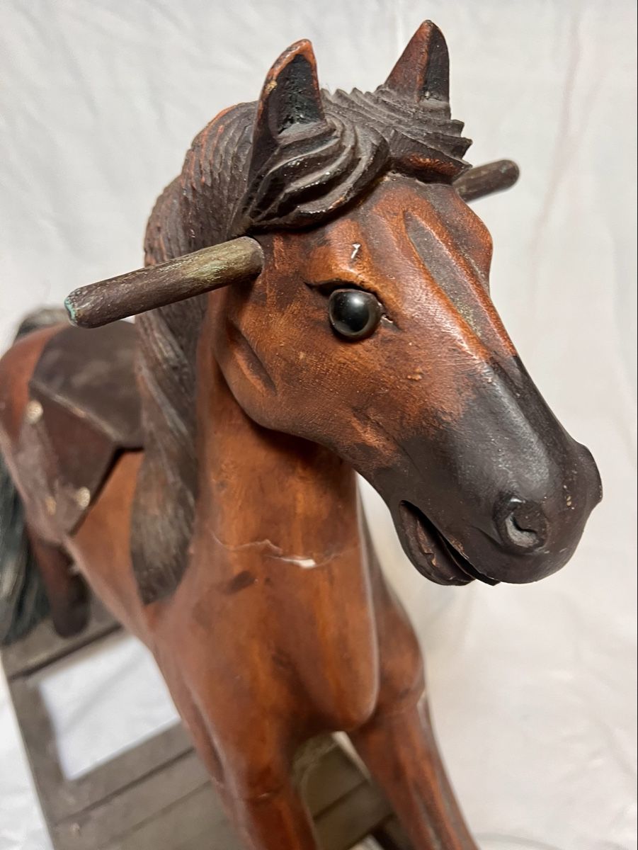 Statuette: Antikes Holz-Schaukelpferd – Usato da Zürich venduto da anjoz