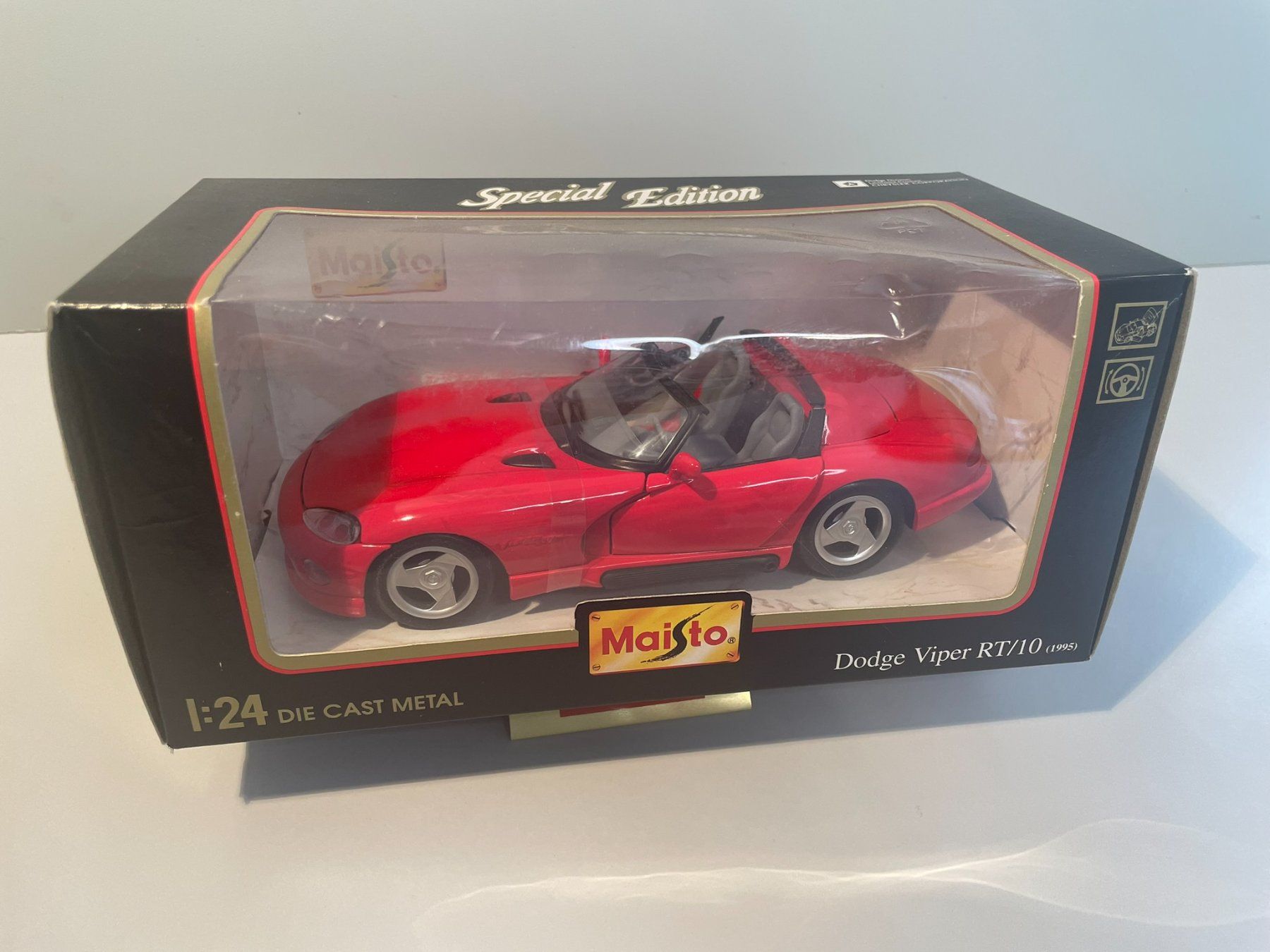 Maisto Modellini d'auto: Maisto Dodge Viper RT/10 1:24 – Nuovo e nell'imballaggio originale da Bättwil venduto da Samuel_Wyss