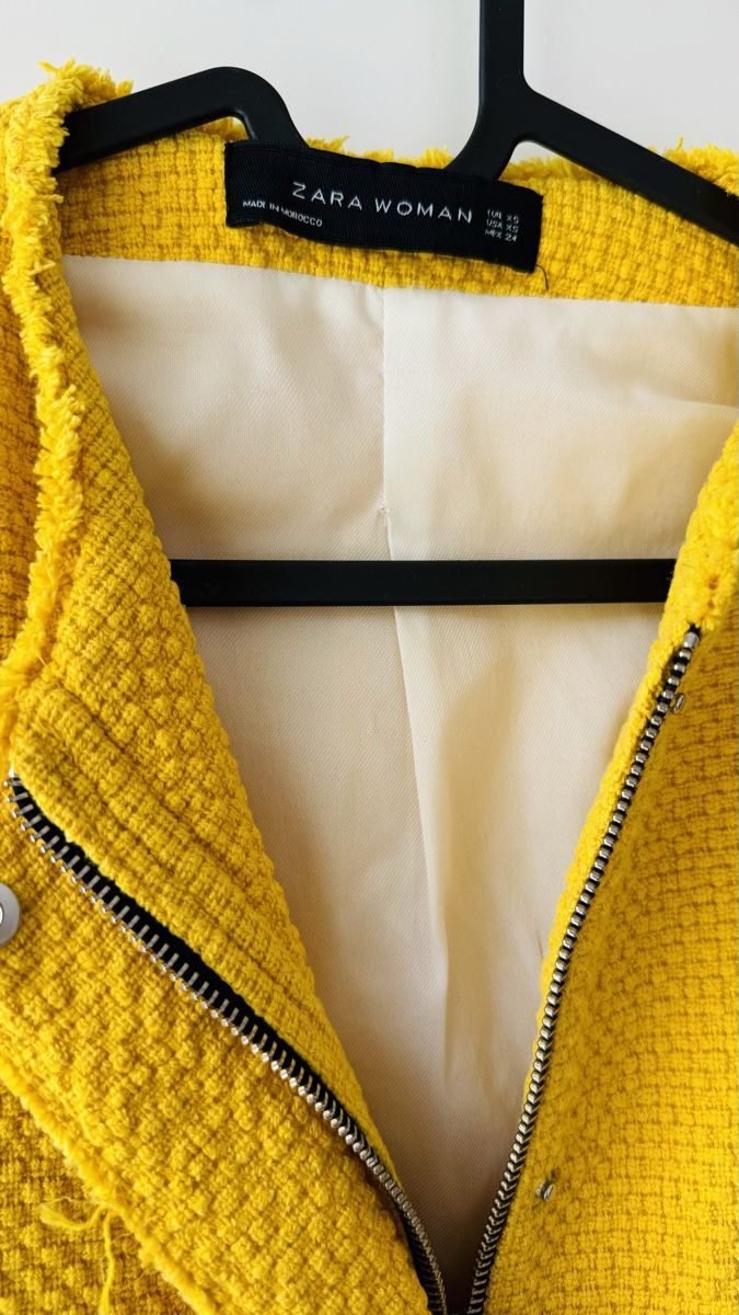 Zara Giacche: Veste Zara jaune tendance, style motard, taille XS – Usato da Lausanne venduto da Global.P 2