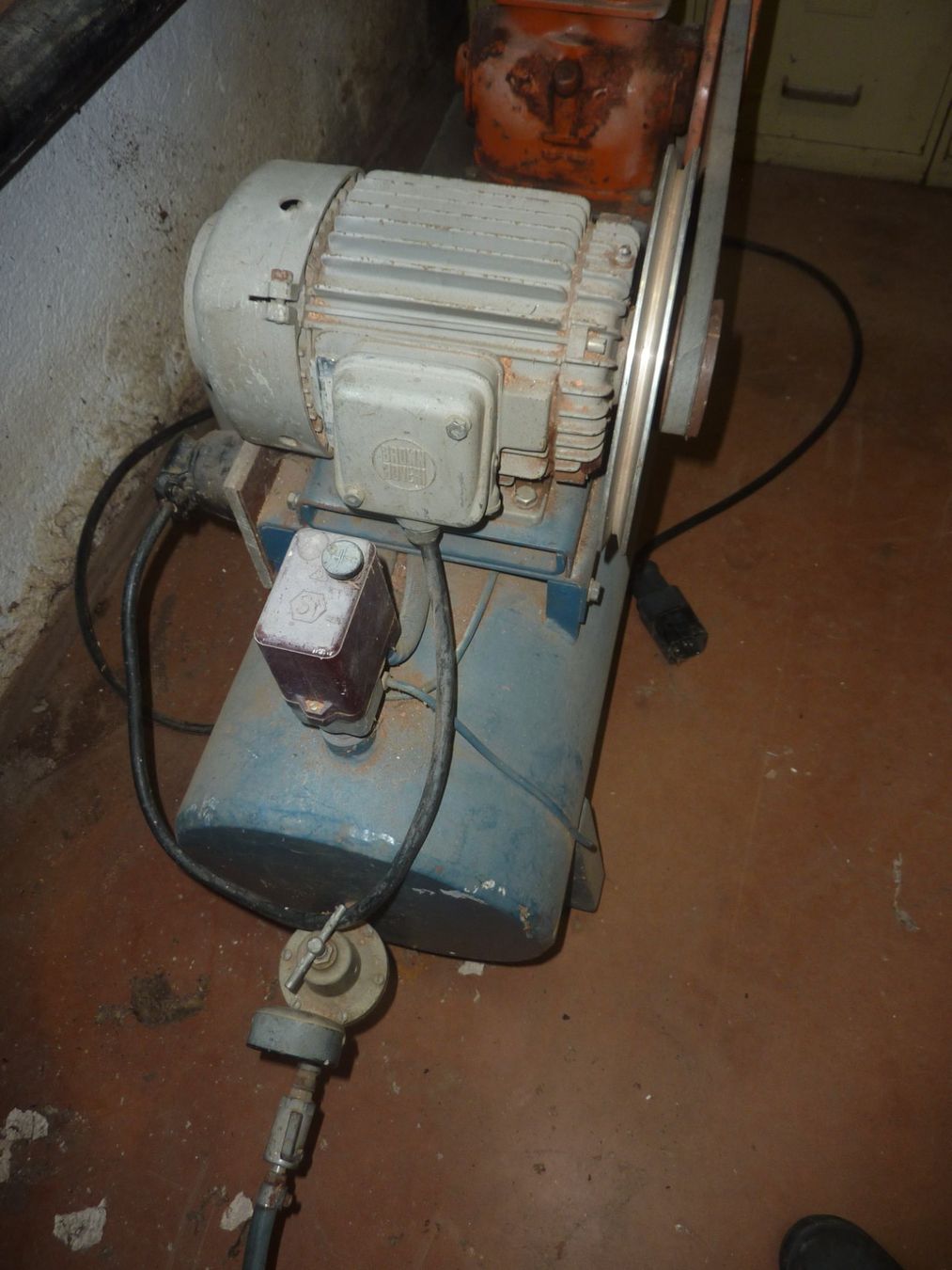 Compressori: Grosser Kompressor, nähe Baden – Usato da Triengen venduto da Nussbaum14 1