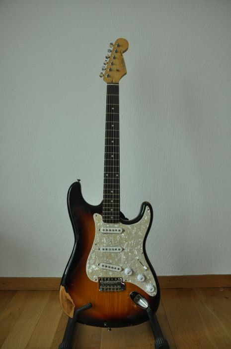 Musikinstrumente: Vester California I Stratocaster – Gebraucht aus Haldenstein von