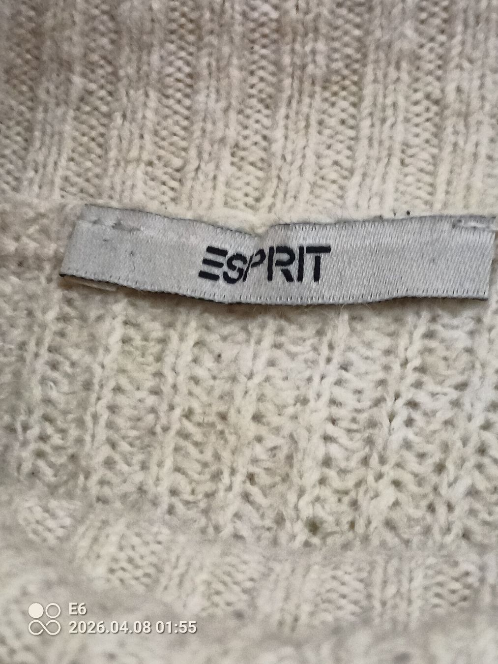 Esprit Maglioni & Felpe: Pullover Marke: Esprit – Usato da Zürich venduto da Mitzi6 2