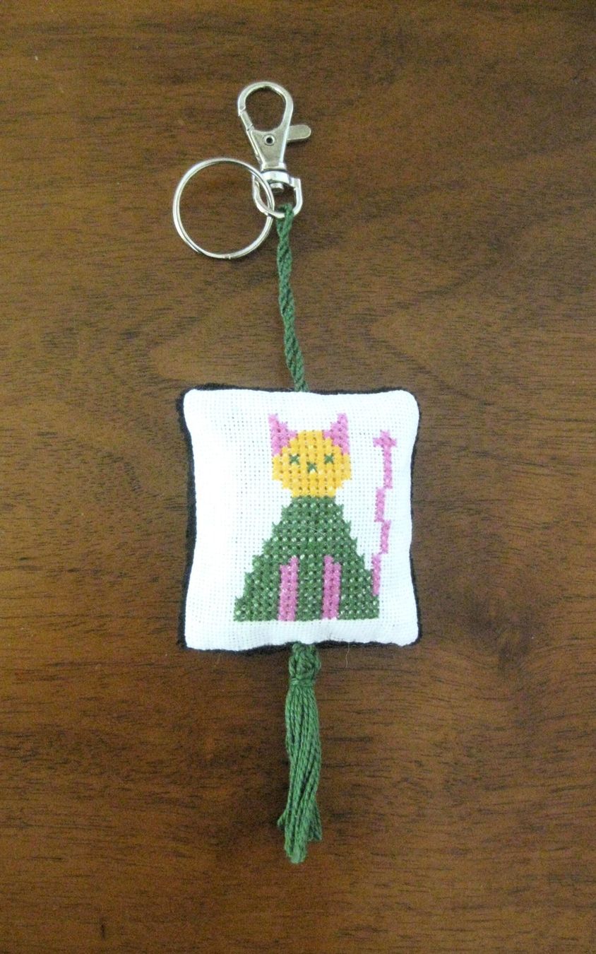 Portachiavi: Schlüsselanhänger Katze, handgestickt – Nuovo (secondo la descrizione) da Kriens venduto da Kraeutergarten
