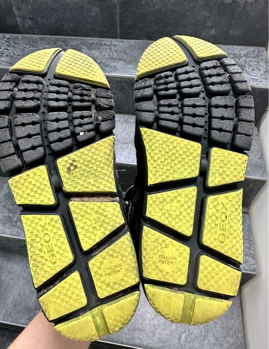 Geox Scarpe per ragazzi: Geox Schuhe 32 – Usato da Allschwil venduto da Artur15 2