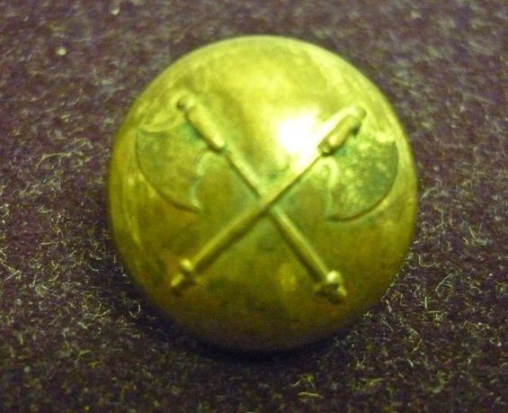 Bottoni: Vintage Uniformknopf Sappeur - Armee – Usato da Adliswil venduto da di_hans
