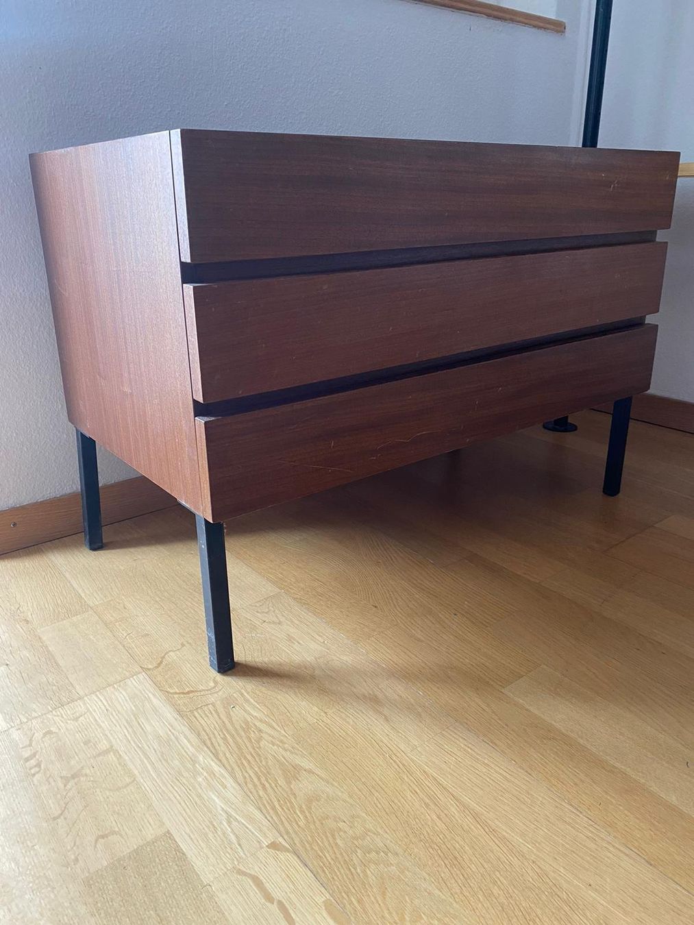 Kommoden: Vintage Kommode mit 3 Schubladen – Gebraucht aus Schlieren von  5