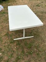 Klappbarer Gartentisch / Balkontisch weiss (Platzsparend)