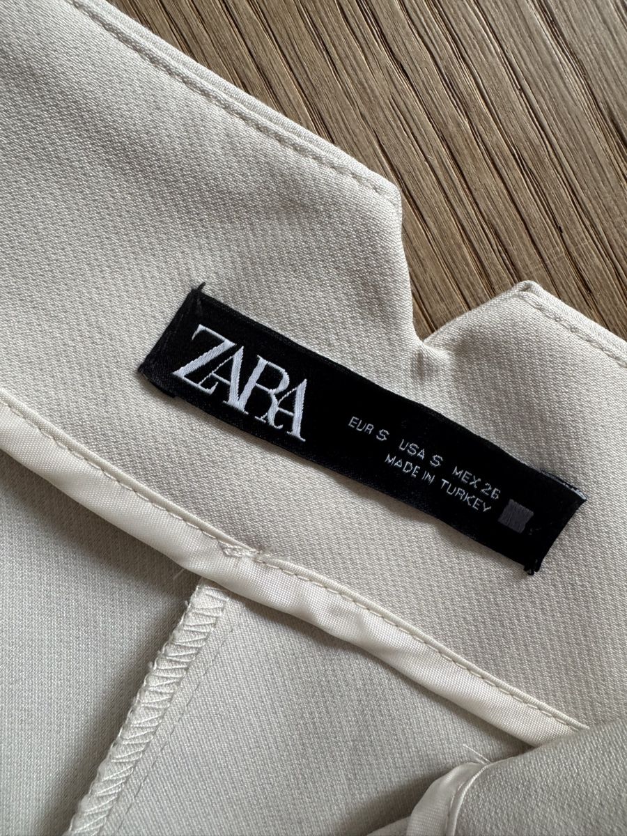 Zara Pantaloni: Zara pants  – Usato da Hitzkirch venduto da mim_5ffb 1