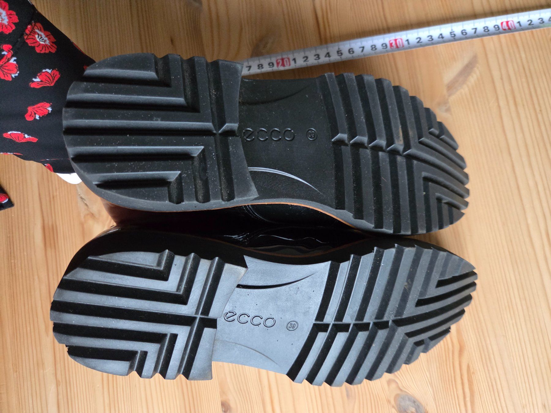 Ecco Damenschuhe: Ecco Lackschuhe, schwarz, Grösse 39, neuwertig – Gebraucht aus Liestal von ITOlio 5