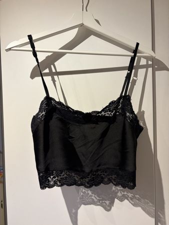 Crop Top Brandy Melville schwarz Spitze guter Zustand