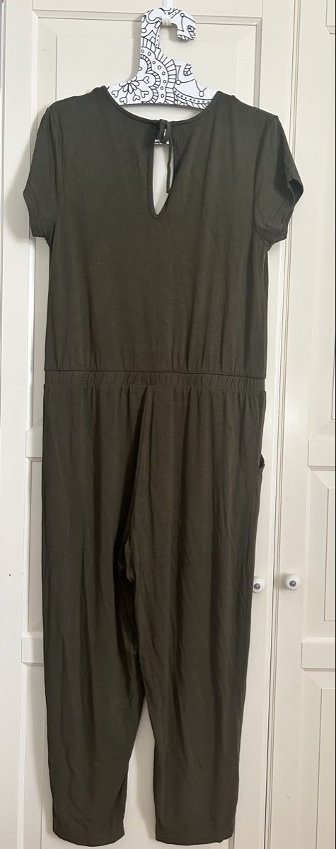 Jumpsuits: Jumpsuit kurzarm khaki  Gr. S  – Gebraucht aus Schaffhausen von Lucyswunderlade 1