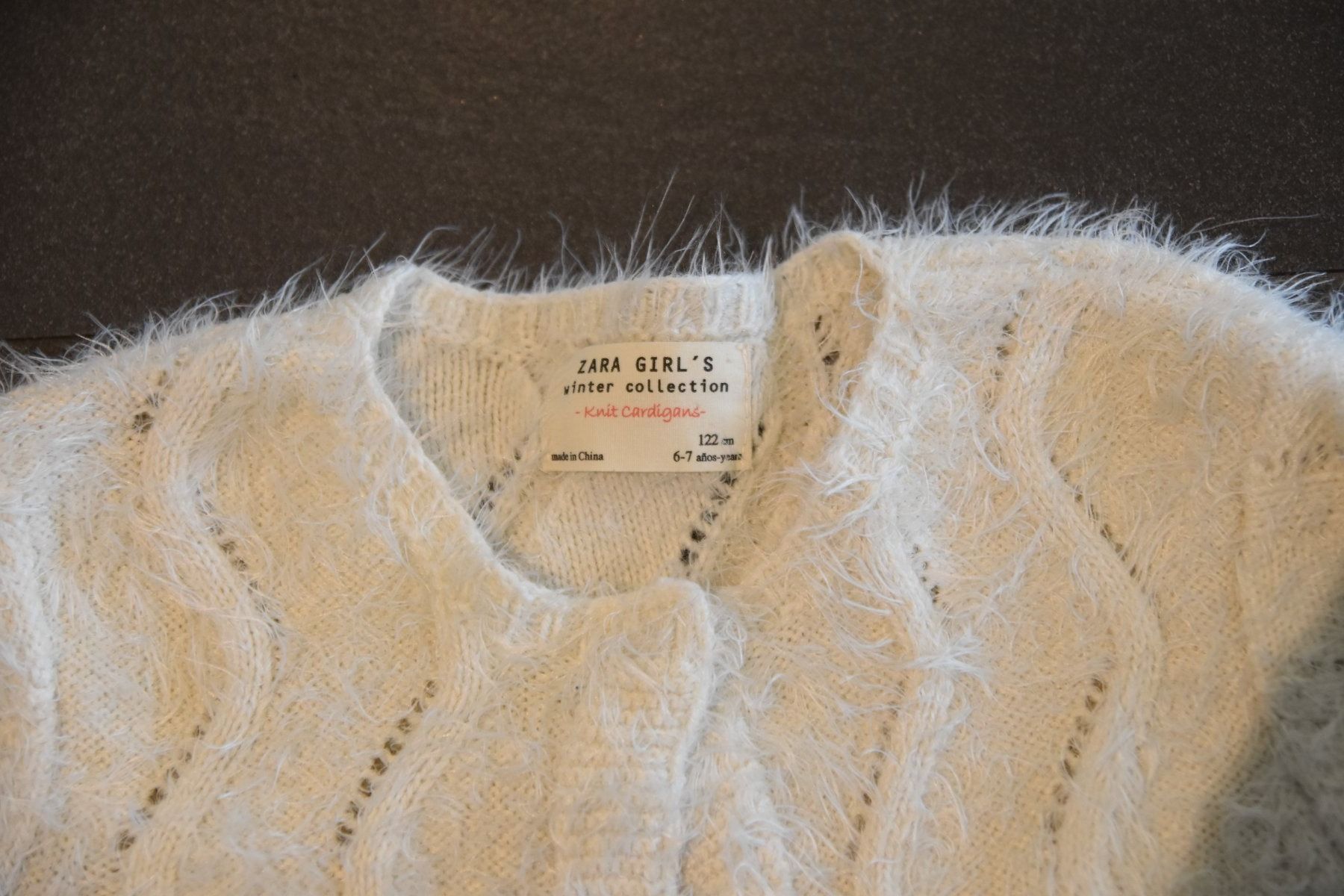 Zara Giacche & Cappotti: Zara Strickjacke weiss Gr. 122 – Usato da Brittnau venduto da Norge77 1