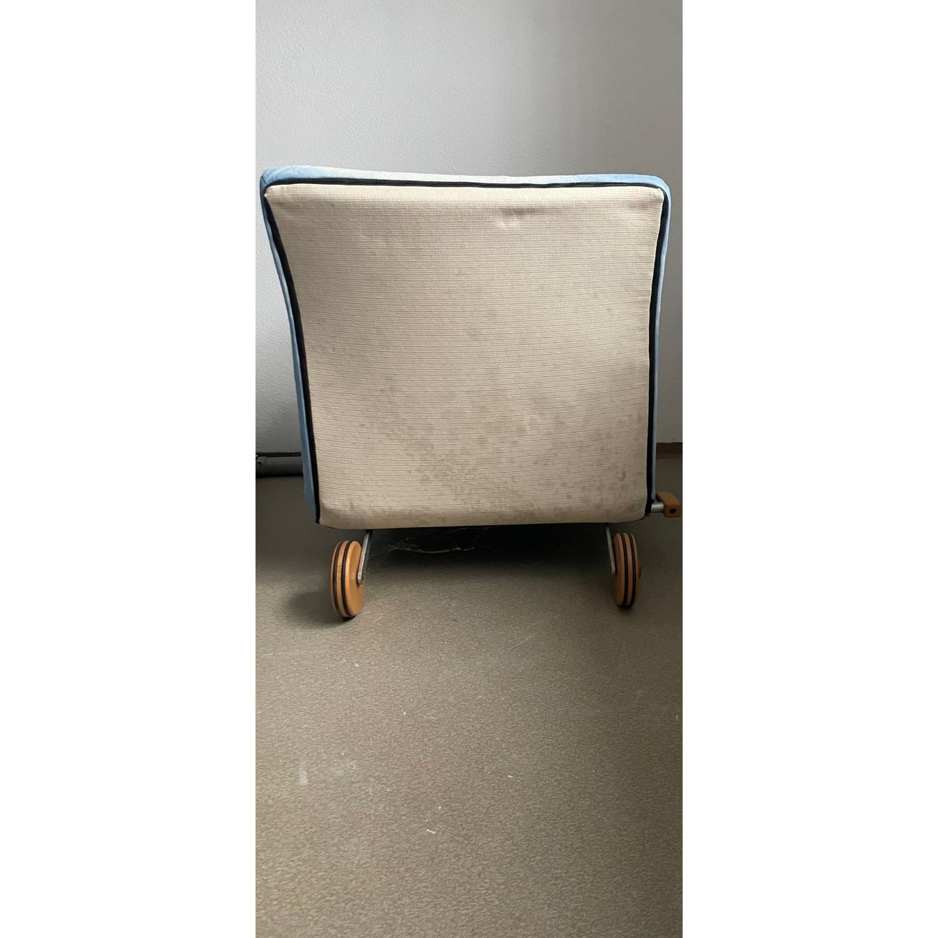 Poltrone: Chill-Sessel massiv auf Rädern wird einfach zu Bett-waschbar – Usato da Amriswil venduto da fit8580 7