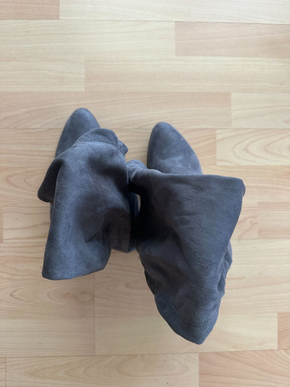 Damenschuhe: Stiefel Blockabsatz, Grau – Gebraucht aus Niederglatt ZH von Polobunny 3