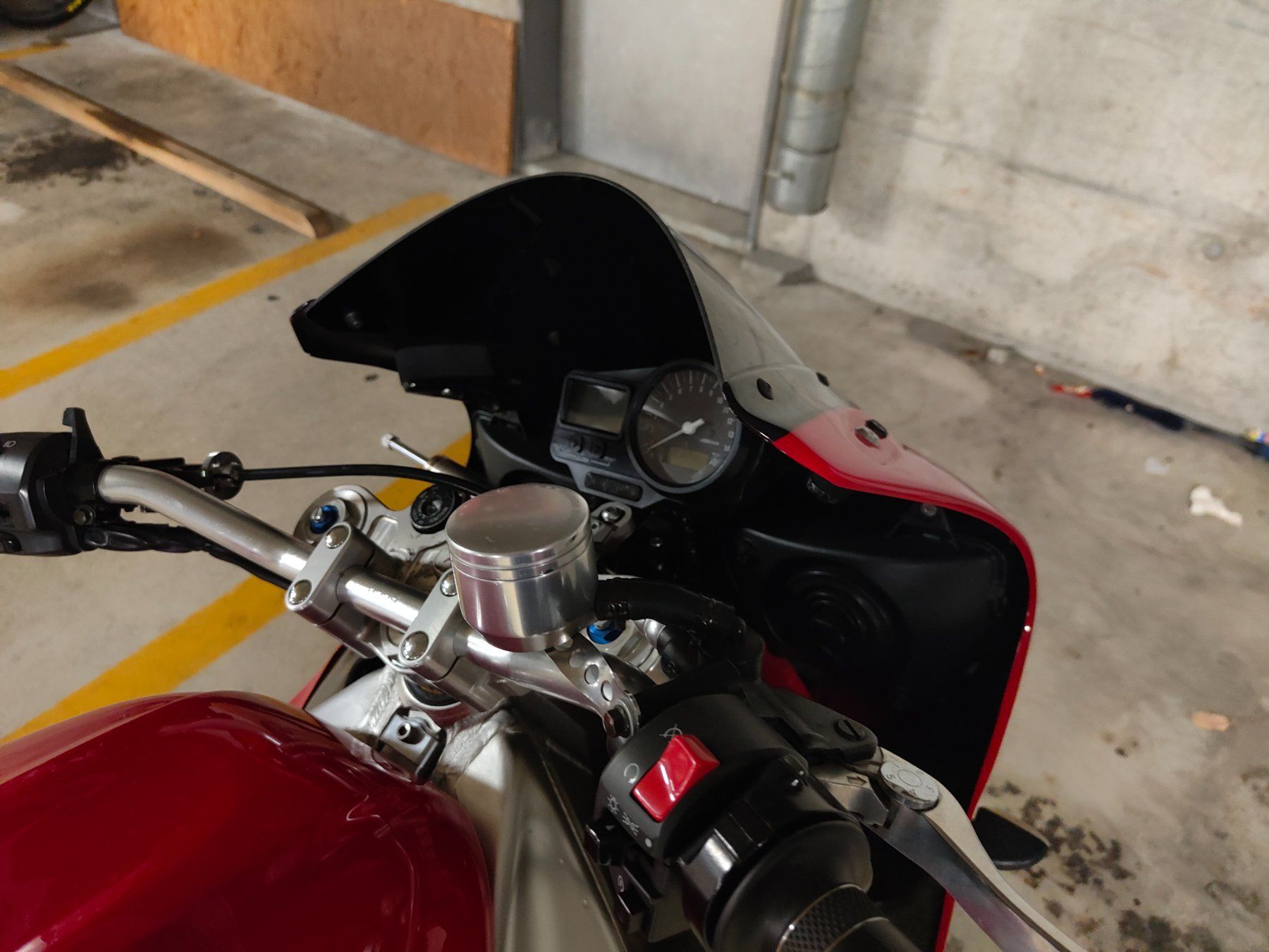 Yamaha Strada: Yamaha YZF-R1 – Usato da Rietheim venduto da PeraLux 3
