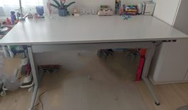 Lista Office Lo elektronischer Schreibtisch