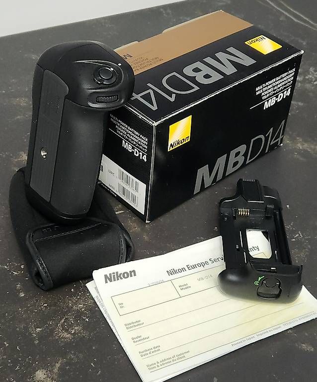 Nikon Caricatori & Batterie: Nikon MB-D14 – Usato da Les Avanchets venduto da PePaul74