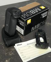 Nikon MB-D14
