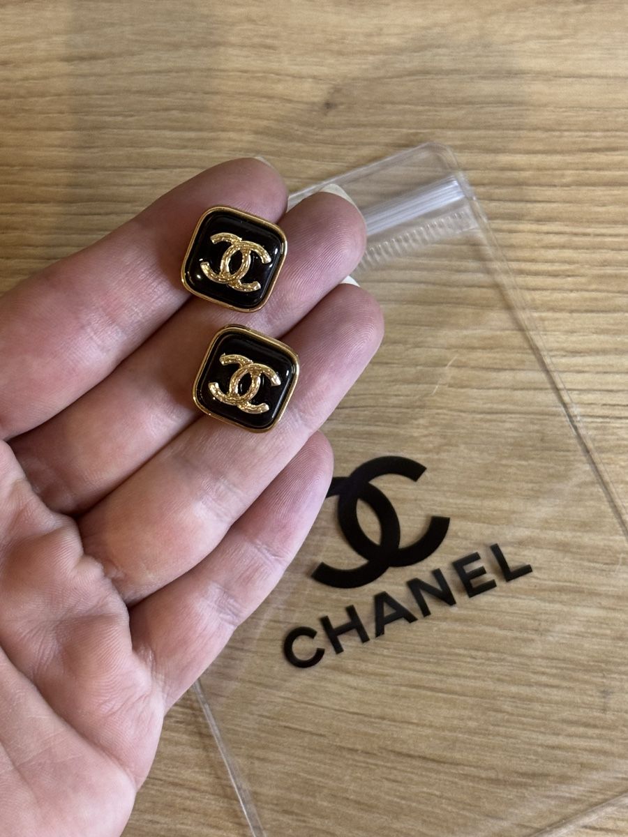 Chanel Orecchini pendenti & Orecchini a lobo: Boucles d’oreilles – Nuovo e nell'imballaggio originale da Châtel-St-Denis venduto da Montclair_Swiss