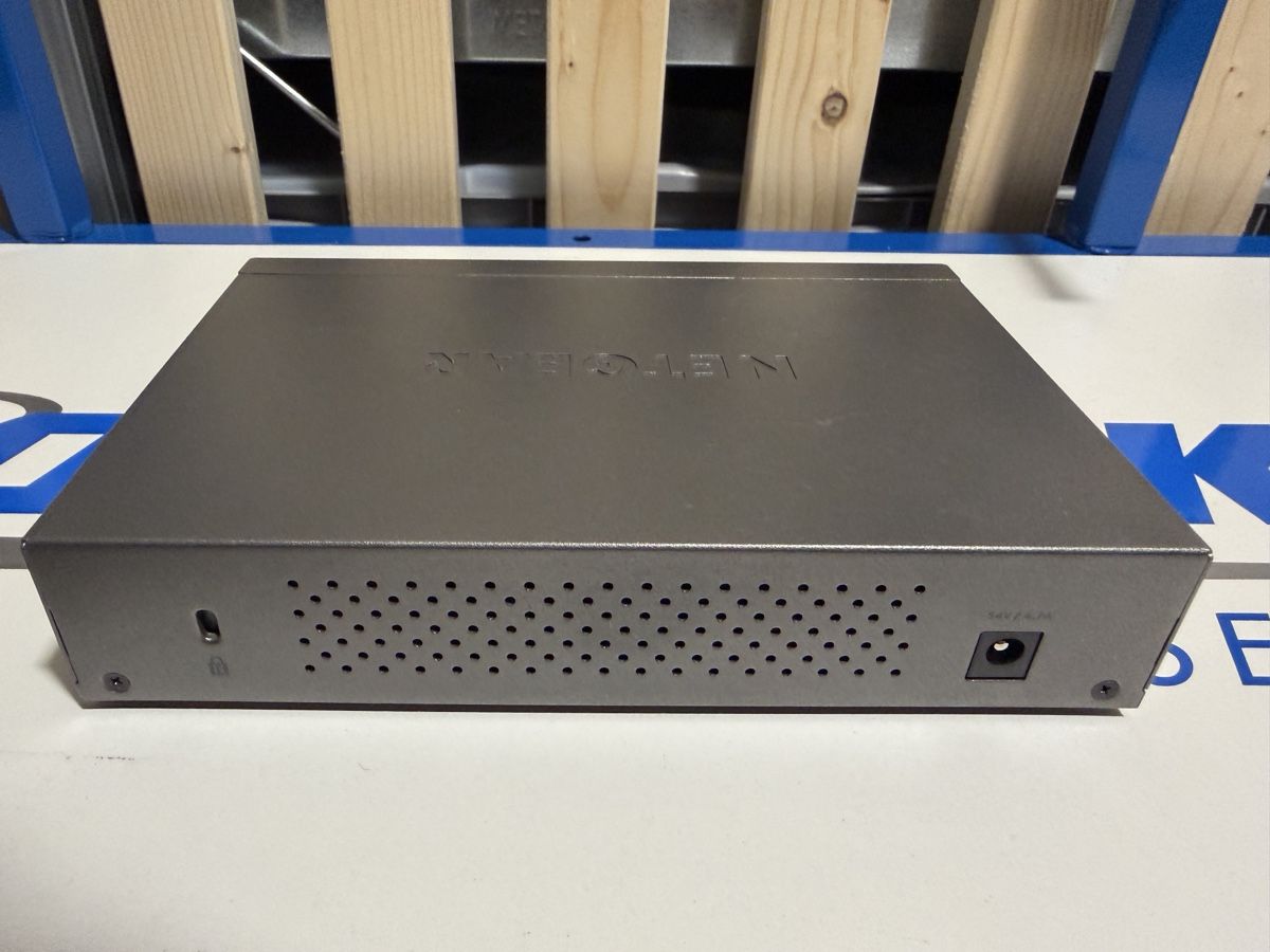 Netgear Hub & Switch: Netgear MS108EUP Switch – Usato da St. Gallen venduto da AlexPhBit 1