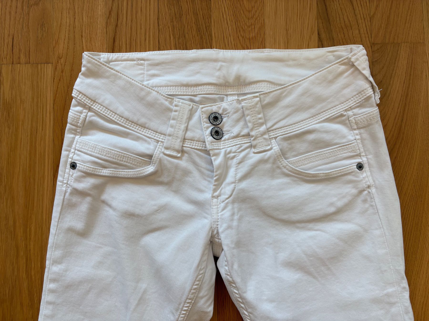 Pepe Jeans Jeans: Pepe Jeans - Weisse Shorts W28 – Gebraucht aus Zürich von cassandra1504 1
