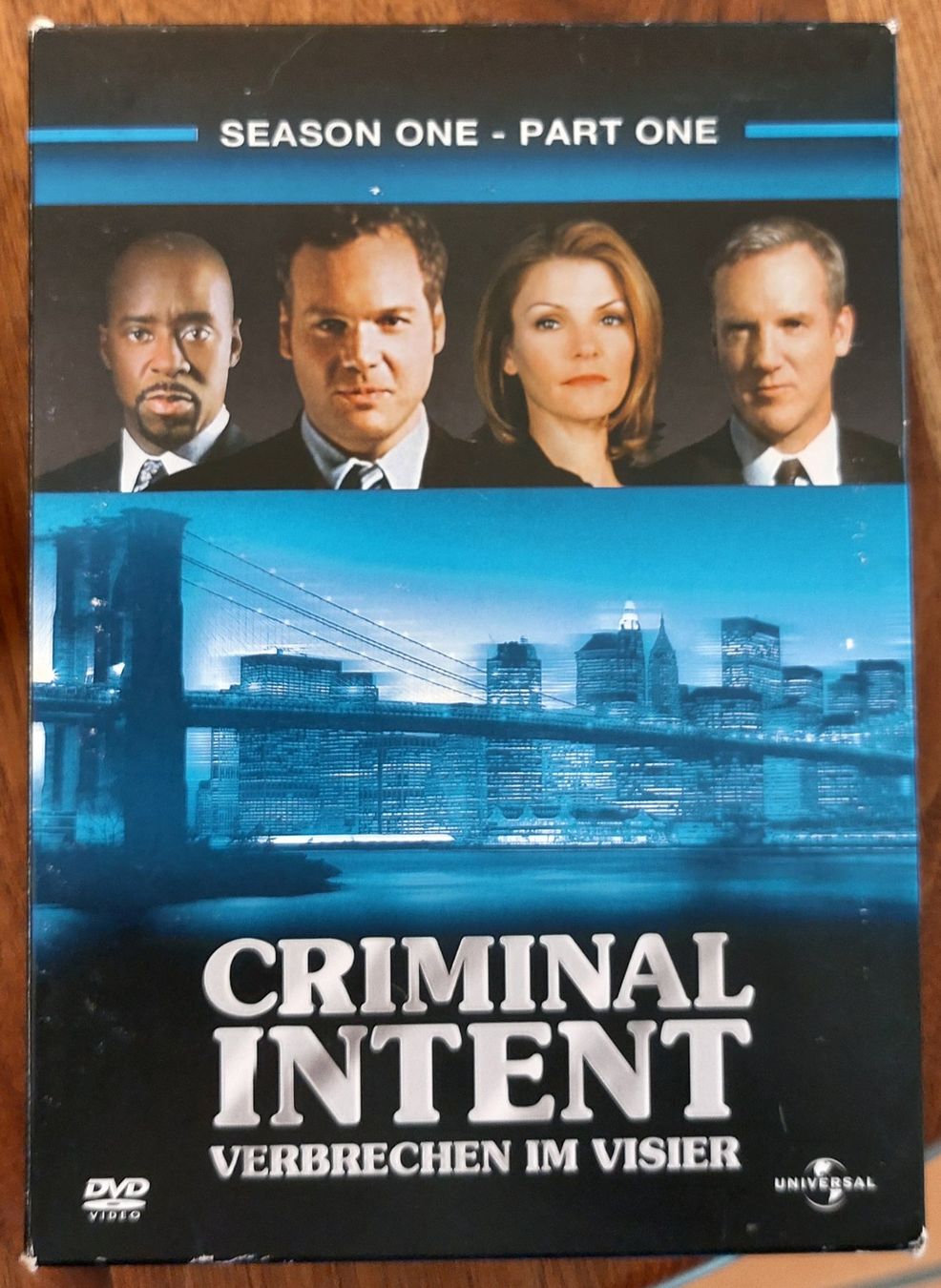 Tutti i DVDs: CRIMINAL INTENT - Staffel 1 – Usato da Mönchaltorf venduto da nomchat