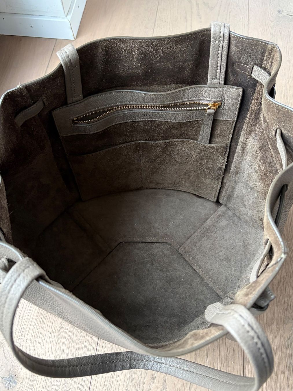 Celine Borse da donna: Céline Phantom Cabas small Taupe – Usato da Wädenswil venduto da quattromic 6