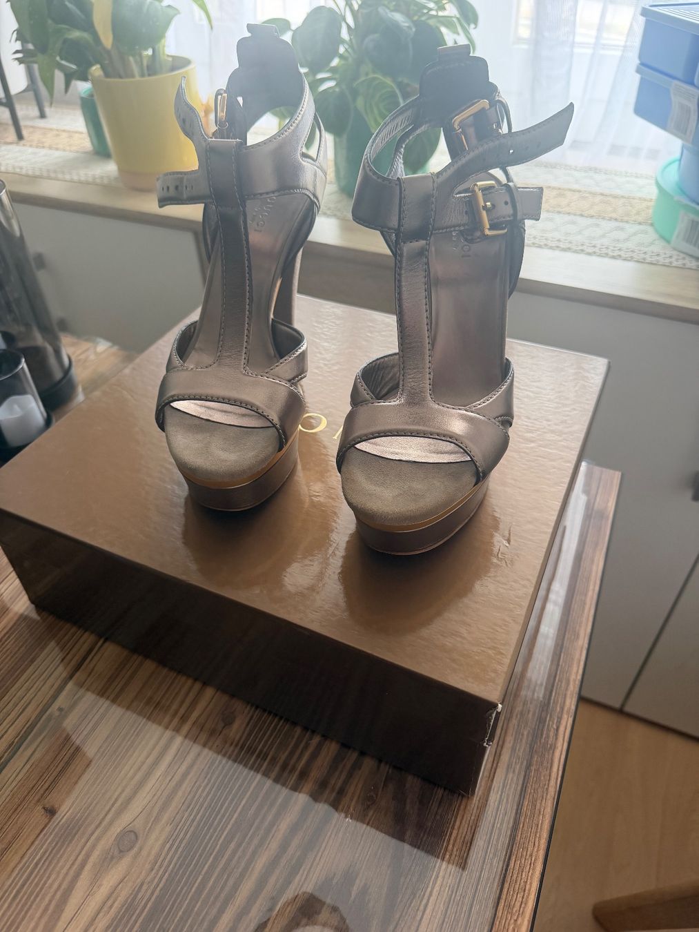 Gucci Damenschuhe: Damenschuhe Pumps PlateauabsatzGrösse 38 – Gebraucht aus Oetwil am See von bes_7yzn
