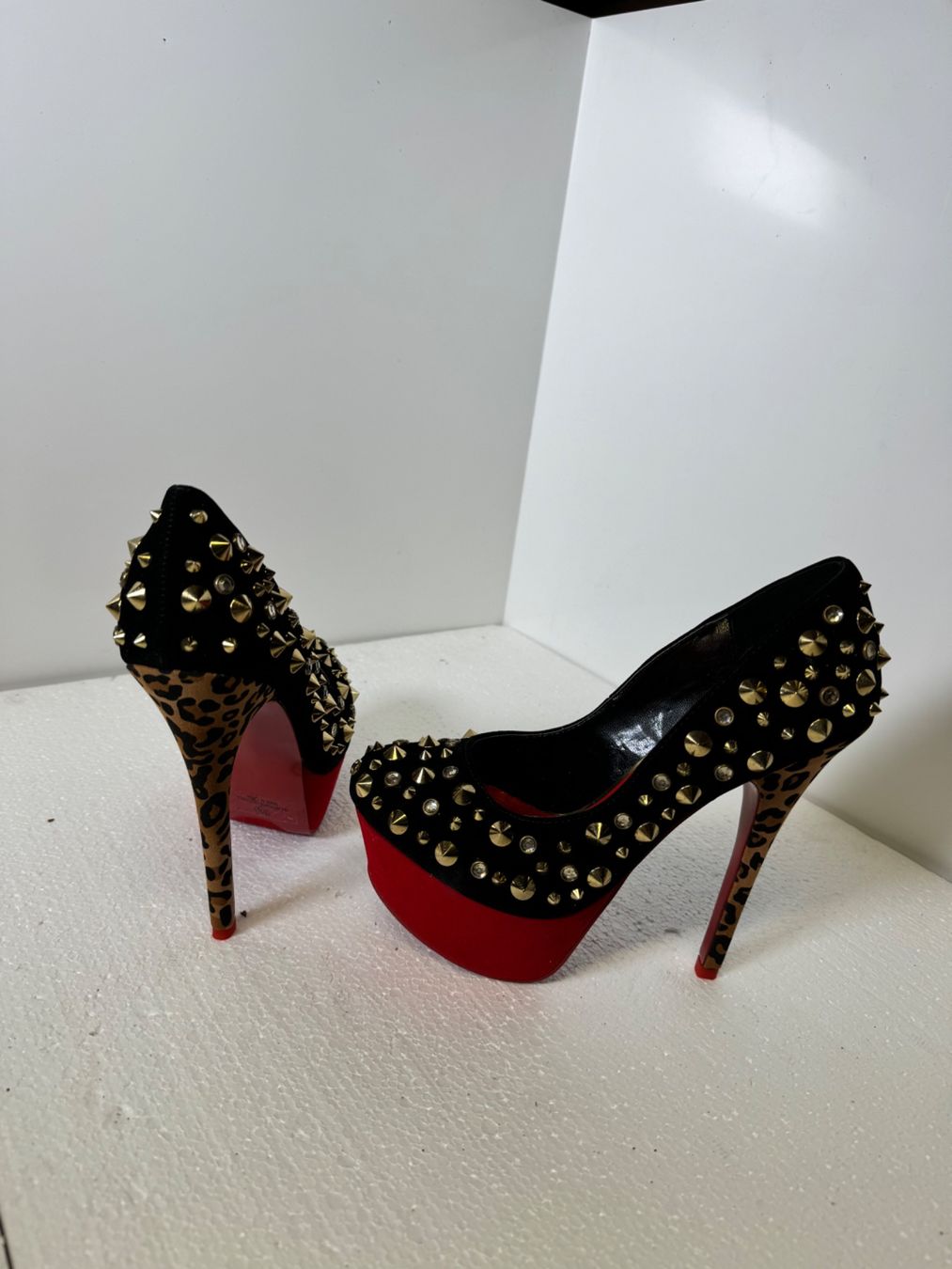 Scarpe da donna: Pumps Highheels rote  Sohle Spitzen – Nuovo (secondo la descrizione) da AARBURG venduto da cheapstuff 1