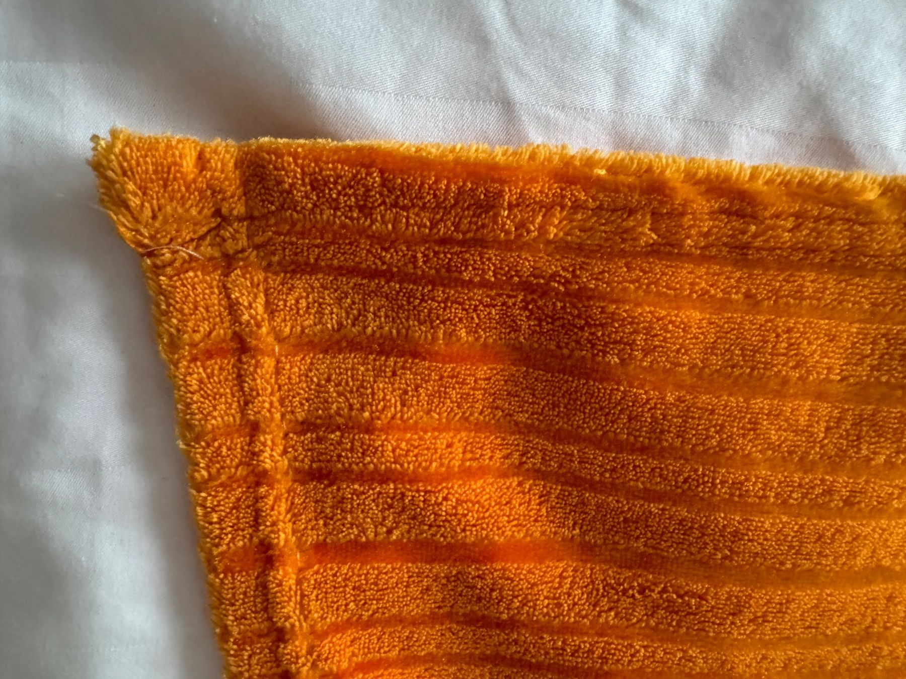 Decken: Kuscheldecke orange – Gebraucht aus Urdorf von roses202 1