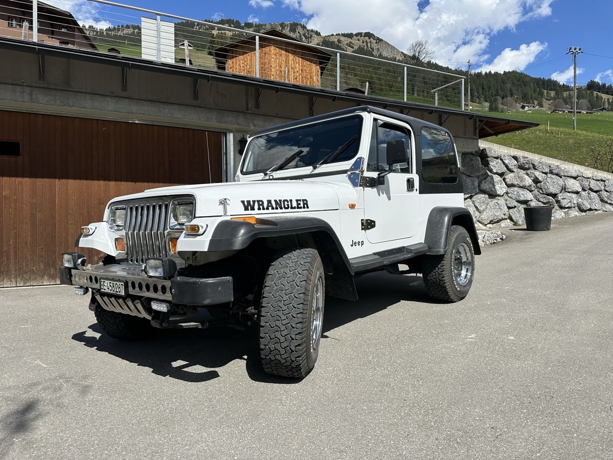 Jeep Automobili: Jeep Wrangler 4.0 – Usato da Lenk im Simmental venduto da Case370 6