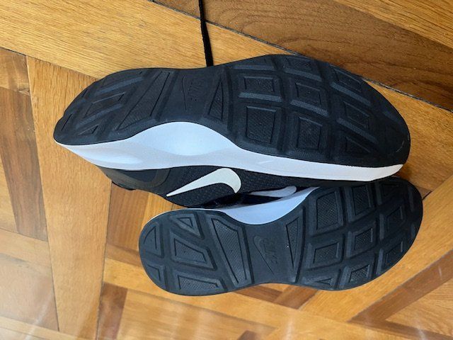 Nike Scarpe da uomo: Nike Turnschuhe, neu, Gr. 42 – Nuovo (secondo la descrizione) da Zürich venduto da Klawitter 3