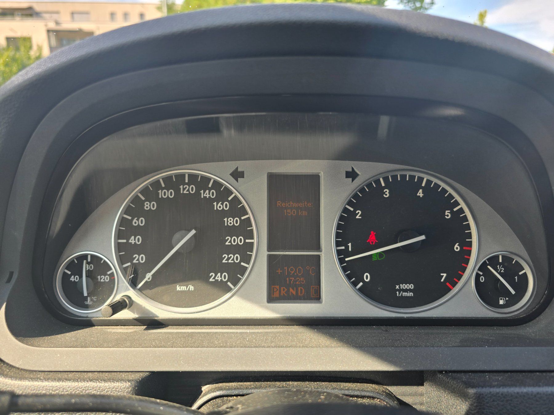 Mercedes-Benz Automobili: Mercedes Benz B 180 Autotronic – Usato da Goldach venduto da CityGOAuktion 5