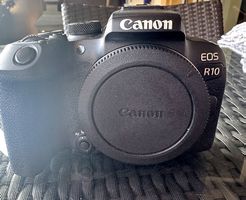 Canon EOS R10 + objectif RF-S 18-150mm F3.5-6.3 IS STM