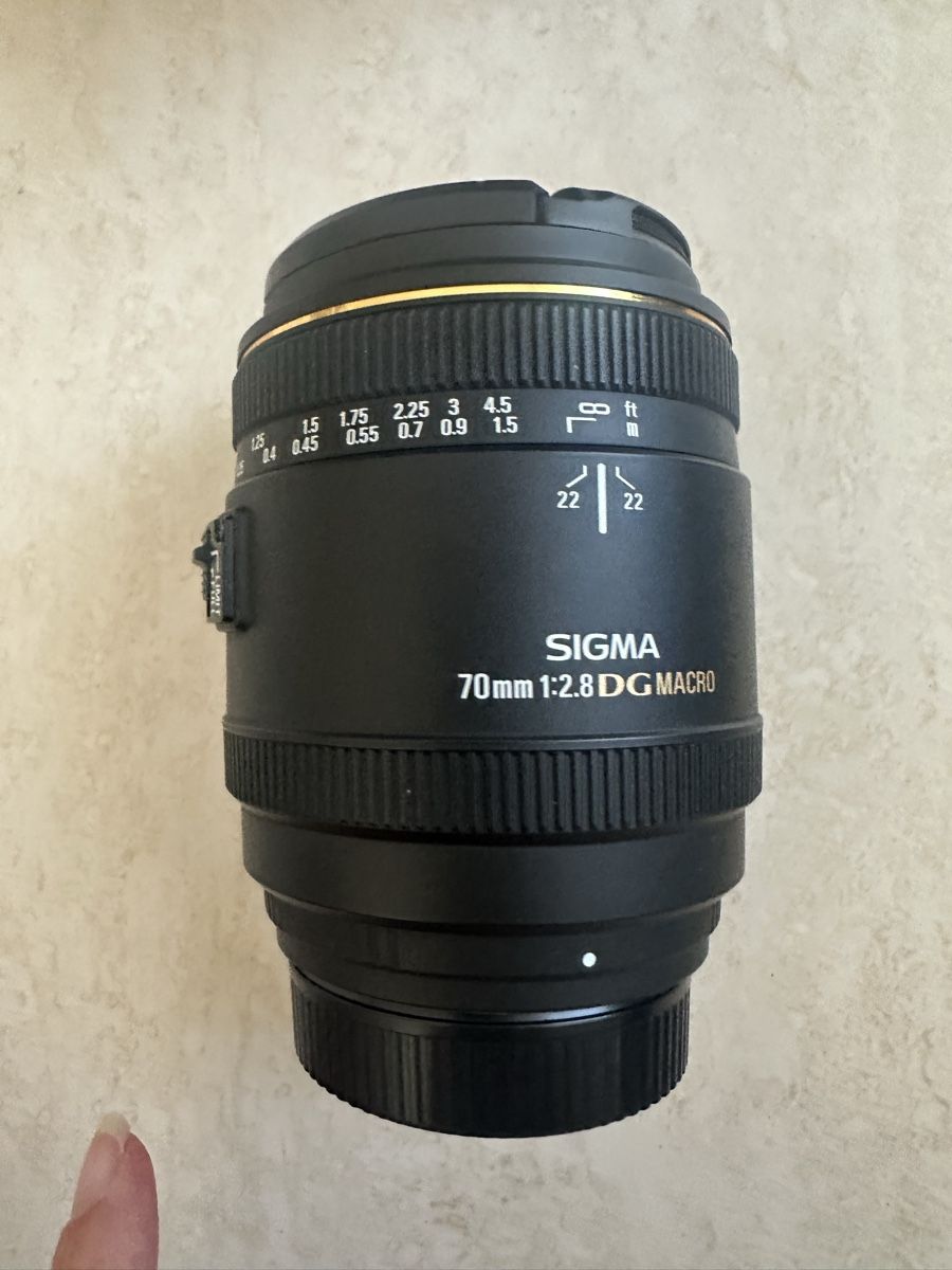 Sigma Obiettivi: Sigma 70mm f/2.8 EX DG Macro – Usato da Ponte Capriasca venduto da michesa