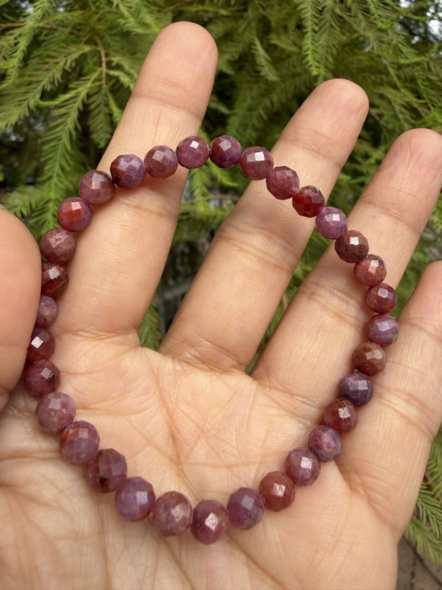 Bracelets: Edles Rubin Armband 6mm Facettiert – Neuf (Voir description) à Jegenstorf par SteinGlanz 1