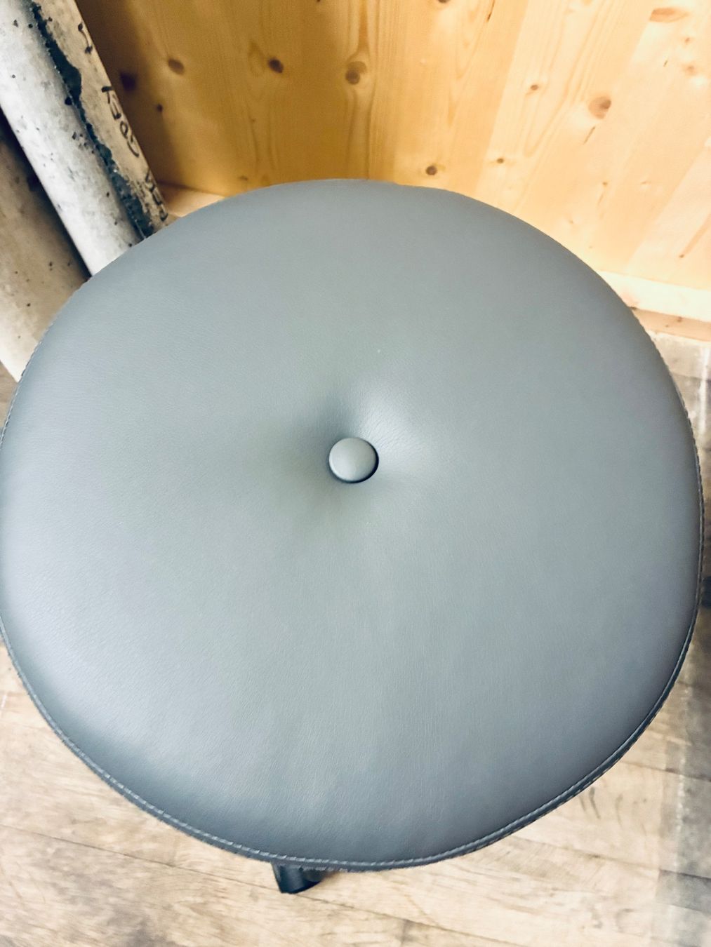 Sgabelli: Hocker – Usato da Fribourg venduto da waves55 1